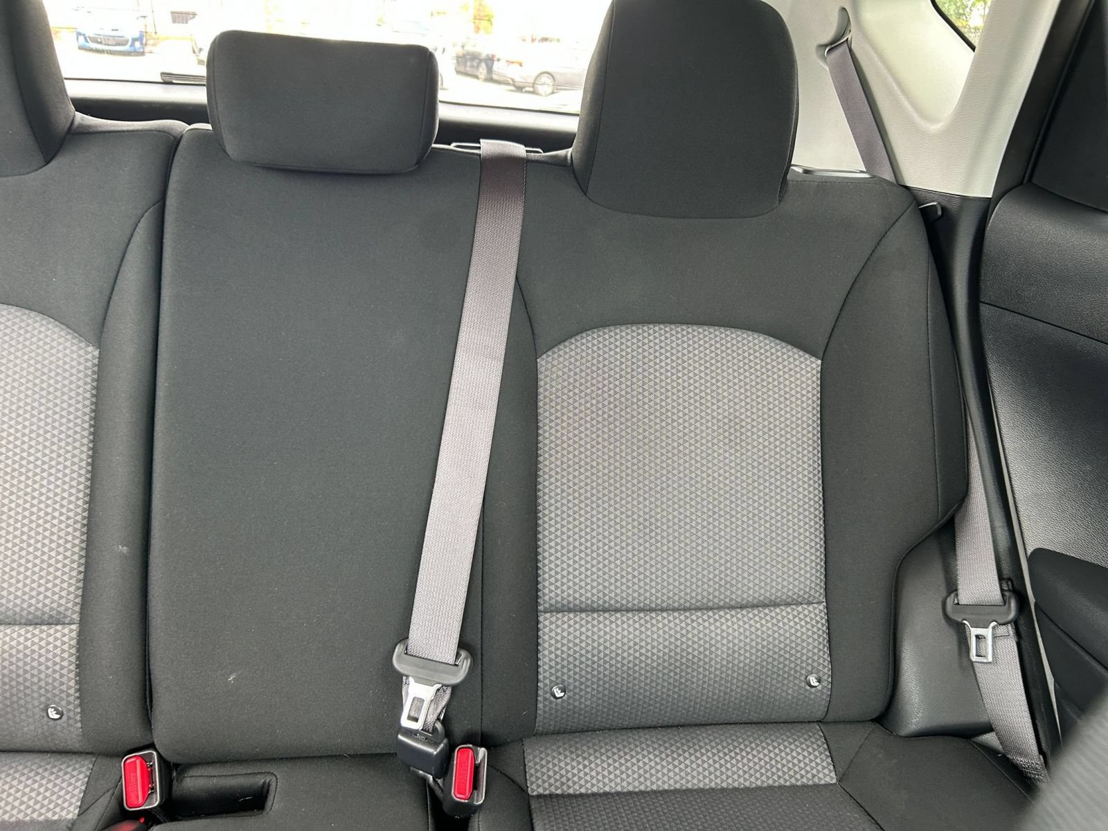 Used 2025 Kia Soul LX w/ LX Technology Package FWD image 31