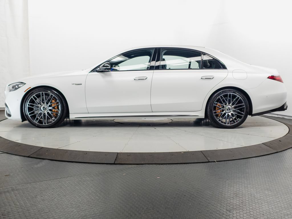 Used 2024 Mercedes-Benz S 63 AMG S w/ Carbon Fiber Exterior Package image 4