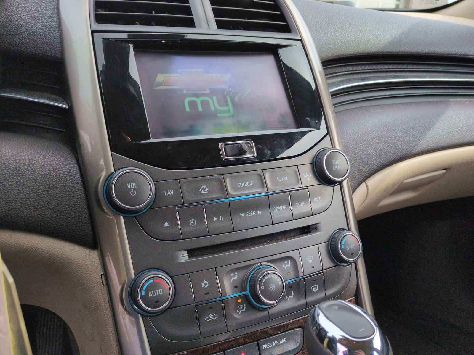 Used 2013 Chevrolet Malibu Eco w/ Power Convenience Package image 17