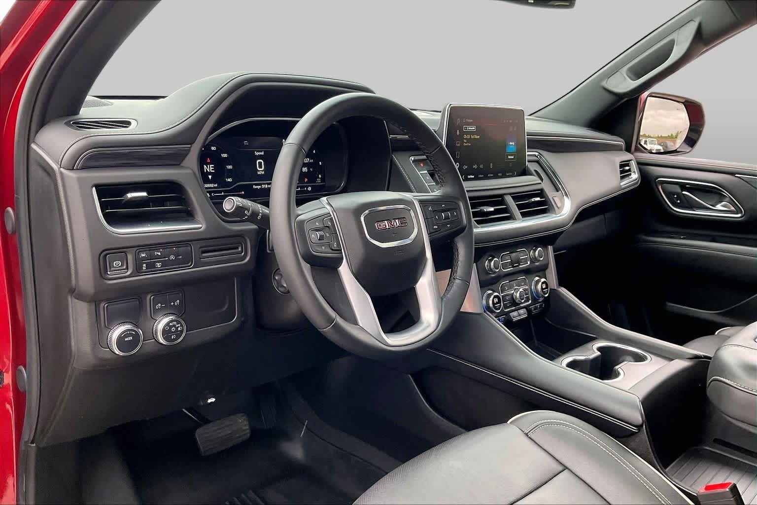 Certified 2024 GMC Yukon SLT w/ SLT Luxury Package RWD image 18