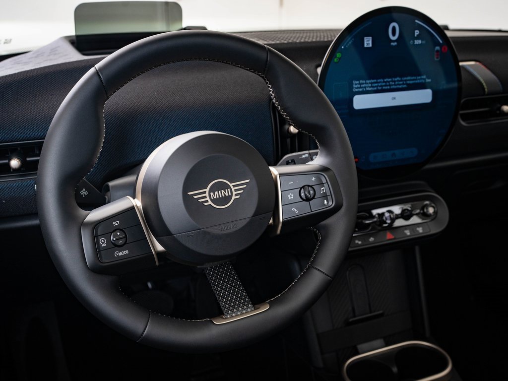 Certified 2025 MINI Cooper 2-Door Hardtop image 4