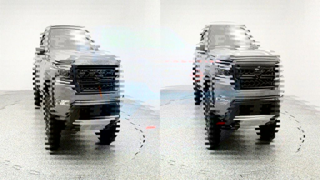 Used 2023 Nissan Frontier PRO-4X w/ Pro-4X Premium Package image 2