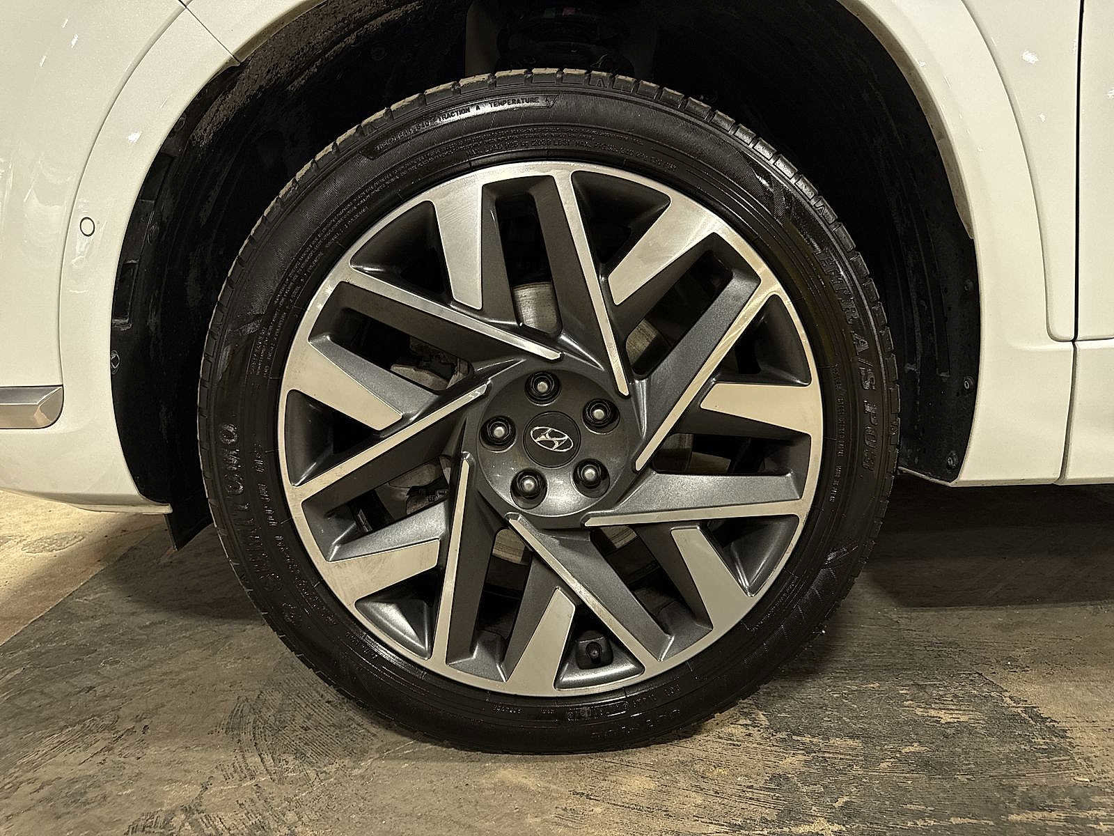 Used 2021 Hyundai Santa Fe Calligraphy image 10