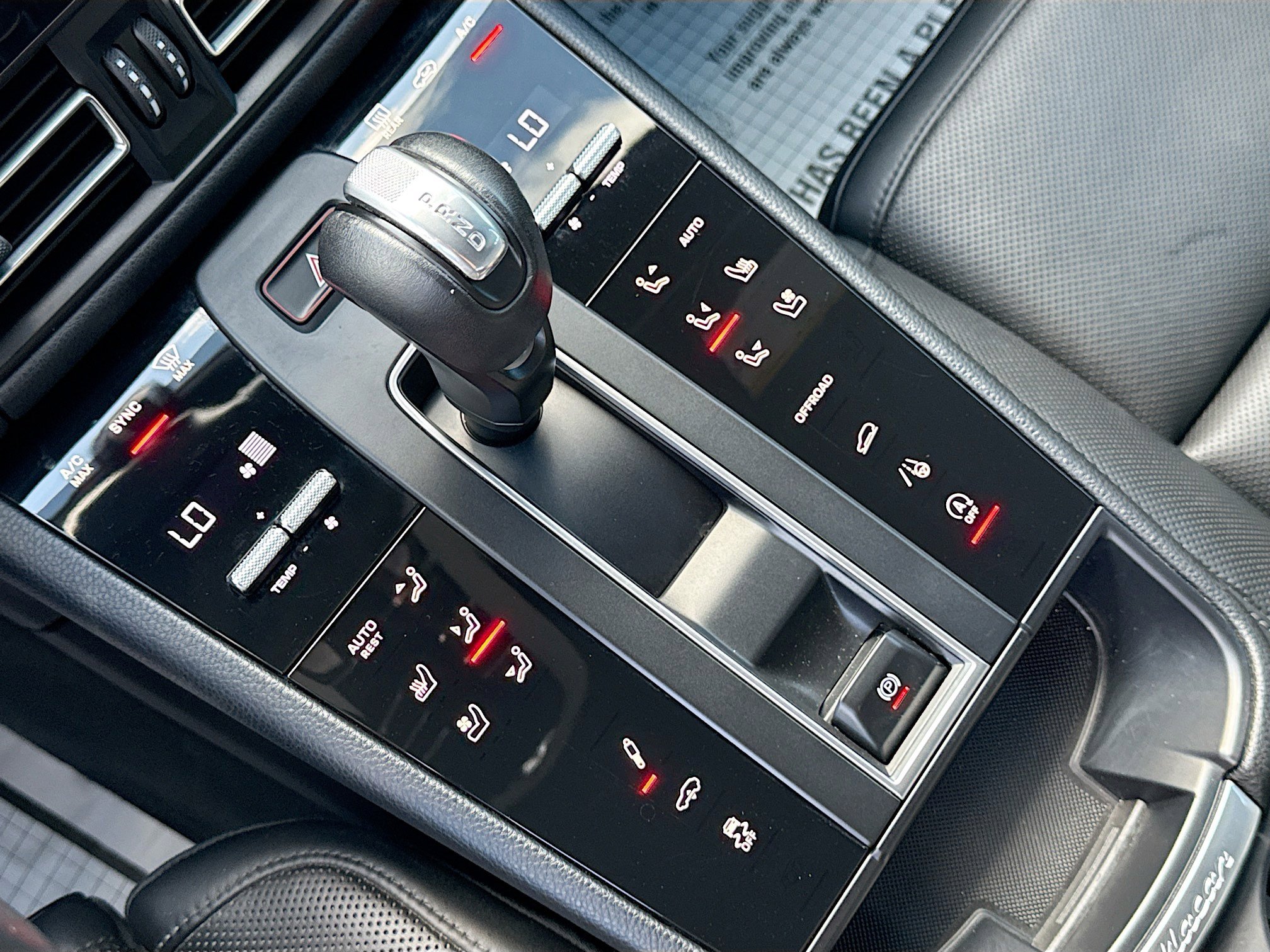 Used 2022 Porsche Macan S image 28