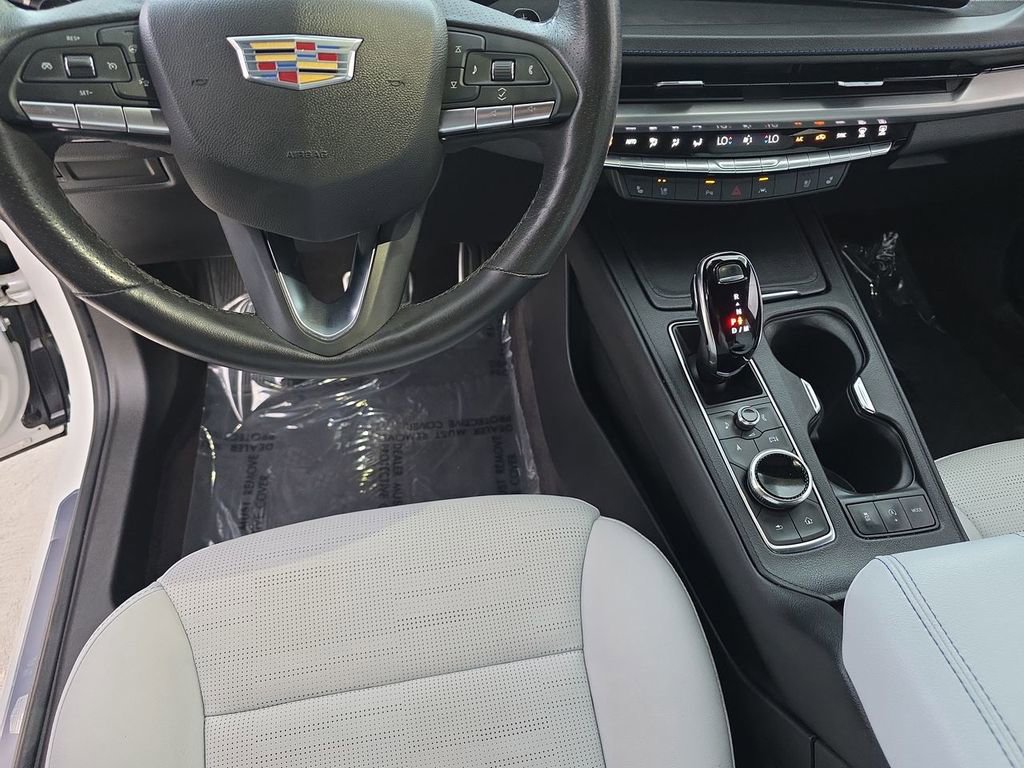 Used 2024 Cadillac XT4 Sport image 11