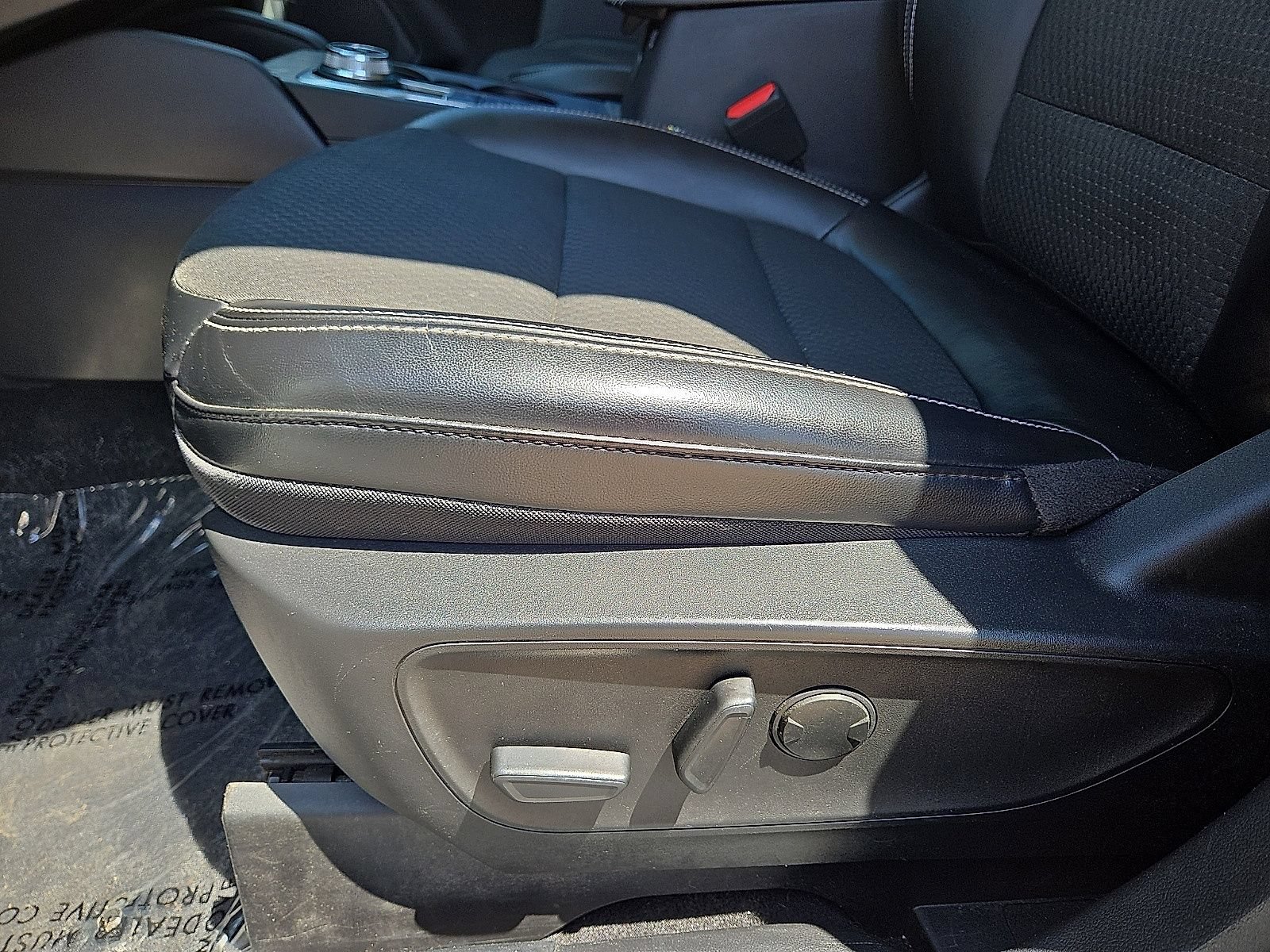 Used 2023 Ford Escape SE FWD image 24