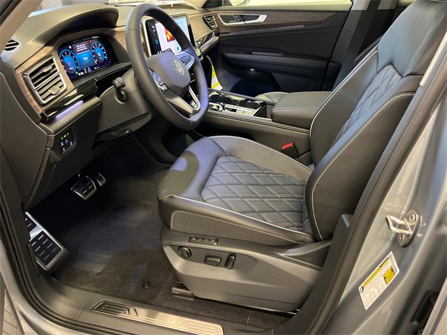 New 2026 Volkswagen Atlas SEL Premium R-Line image 7