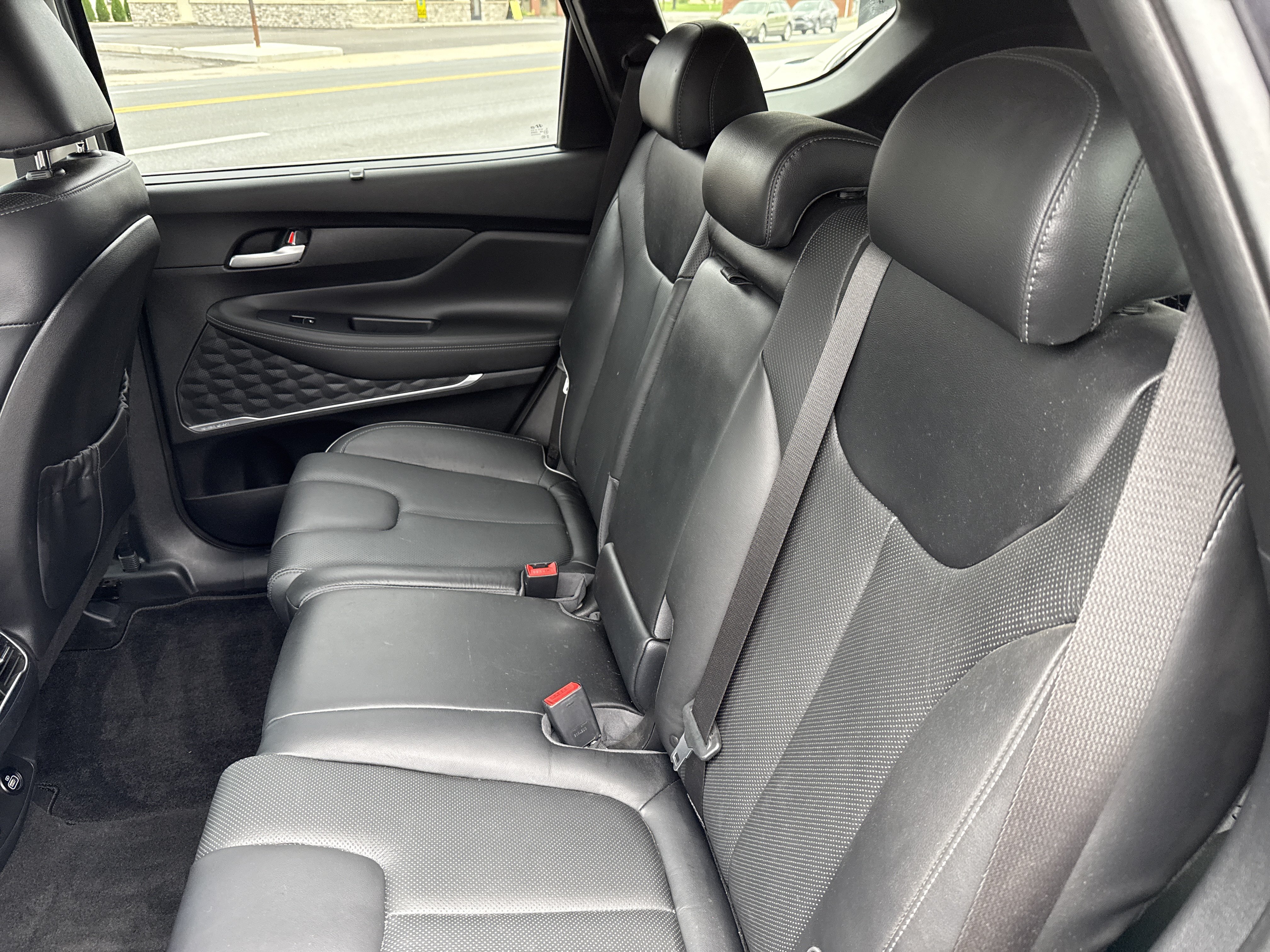 Used 2021 Hyundai Santa Fe SEL w/ Convenience + Premium Package AWD/4WD image 13