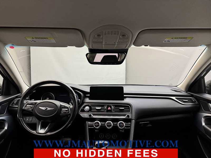 Used 2022 Genesis G70 2.0T image 11