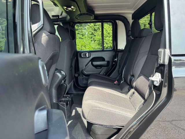 Used 2023 Jeep Gladiator Sport AWD/4WD image 26