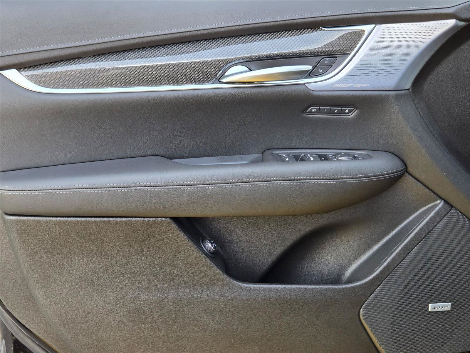 New 2026 Cadillac XT5 Sportv w/ LPO, Floor Liner Package AWD/4WD image 25