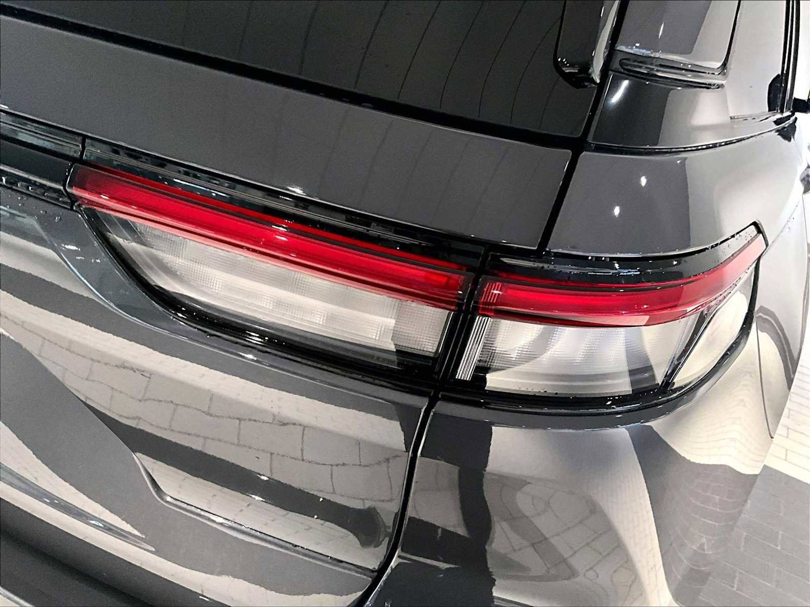 Used 2023 Jeep Grand Cherokee Altitude image 34