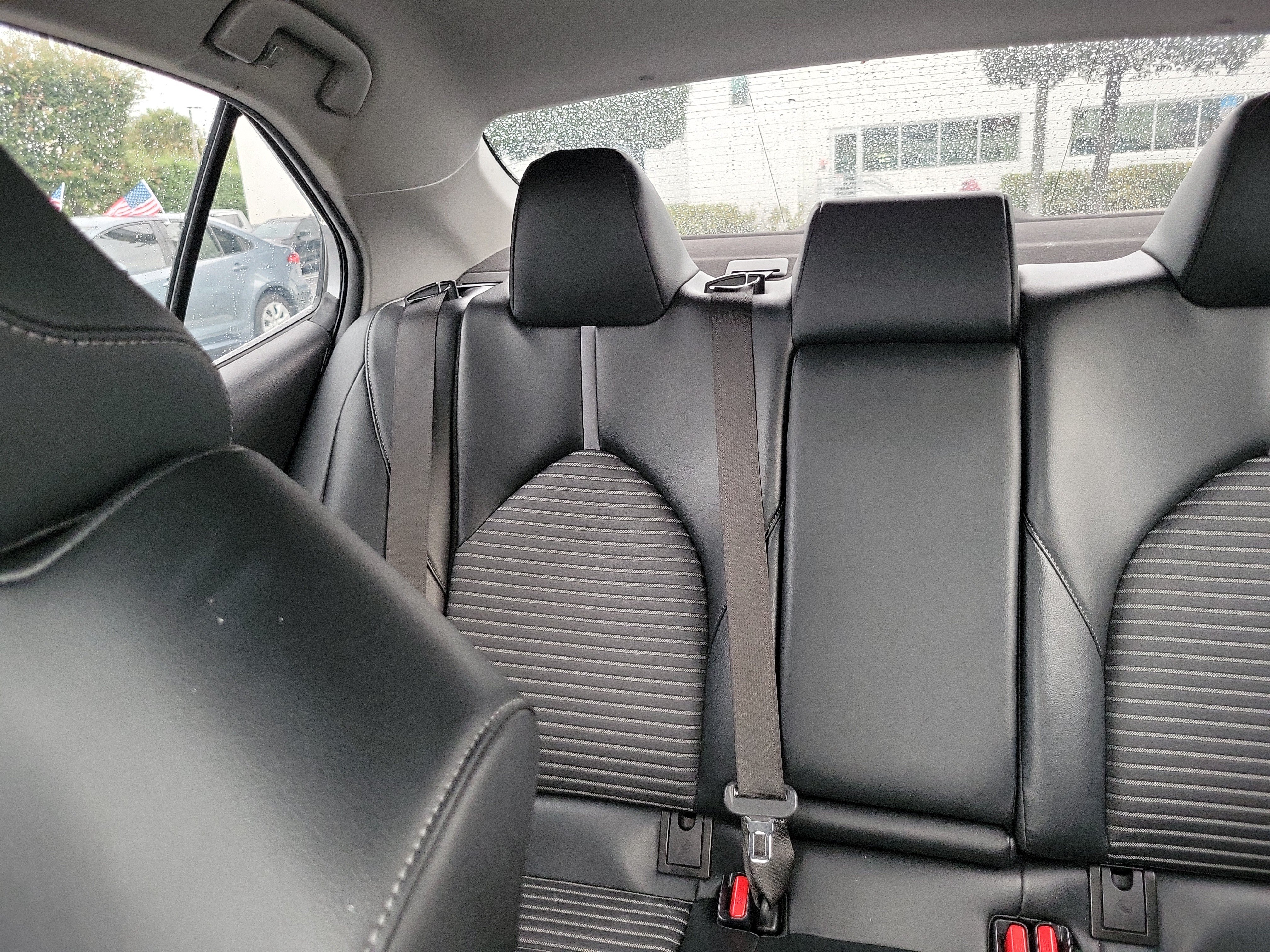 Used 2022 Toyota Camry SE FWD image 20