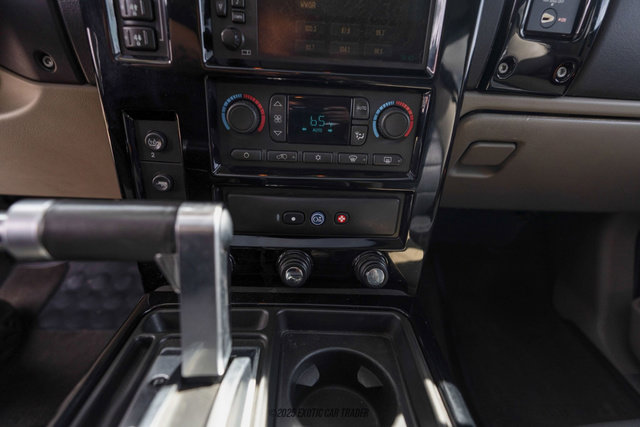 Used 2004 HUMMER H2 w/ Preferred Equipment Group image 36
