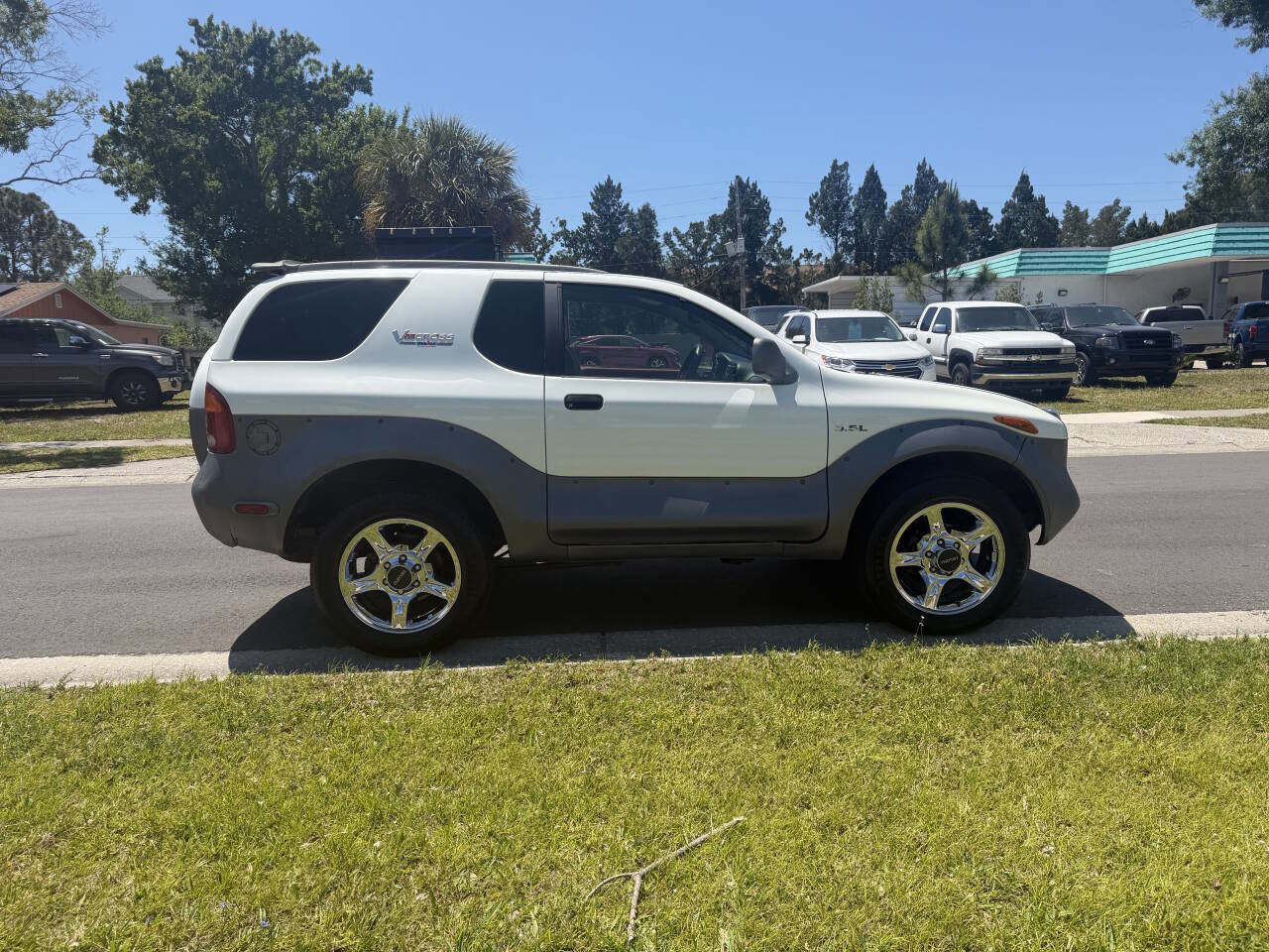 Used 1999 Isuzu VehiCROSS AWD/4WD image 4