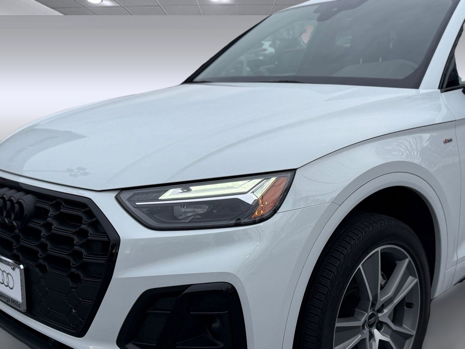 Certified 2025 Audi Q5 2.0T Premium w/ Convenience Plus Package image 11