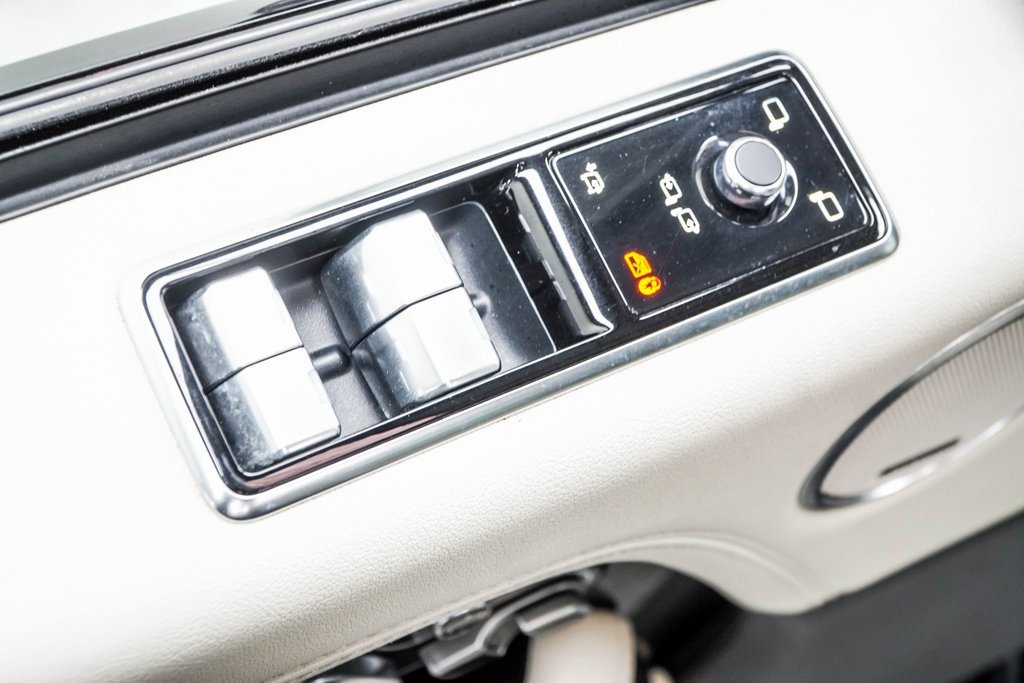 Used 2019 Land Rover Range Rover HSE image 48