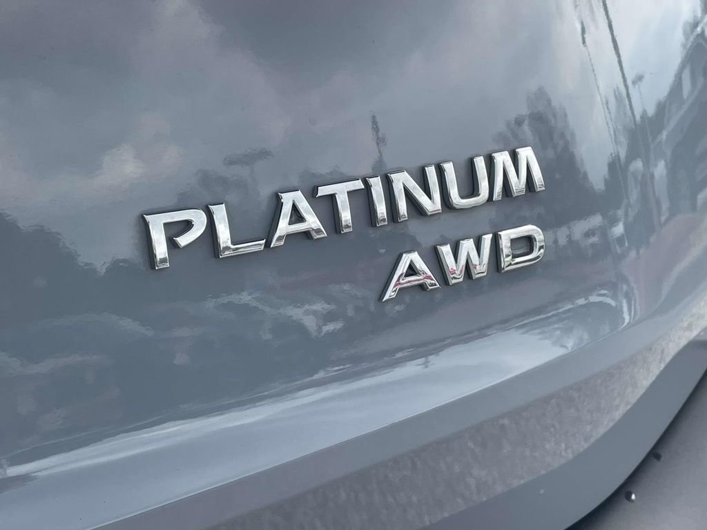 Used 2023 Nissan Rogue Platinum w/ Platinum Premium Package image 8