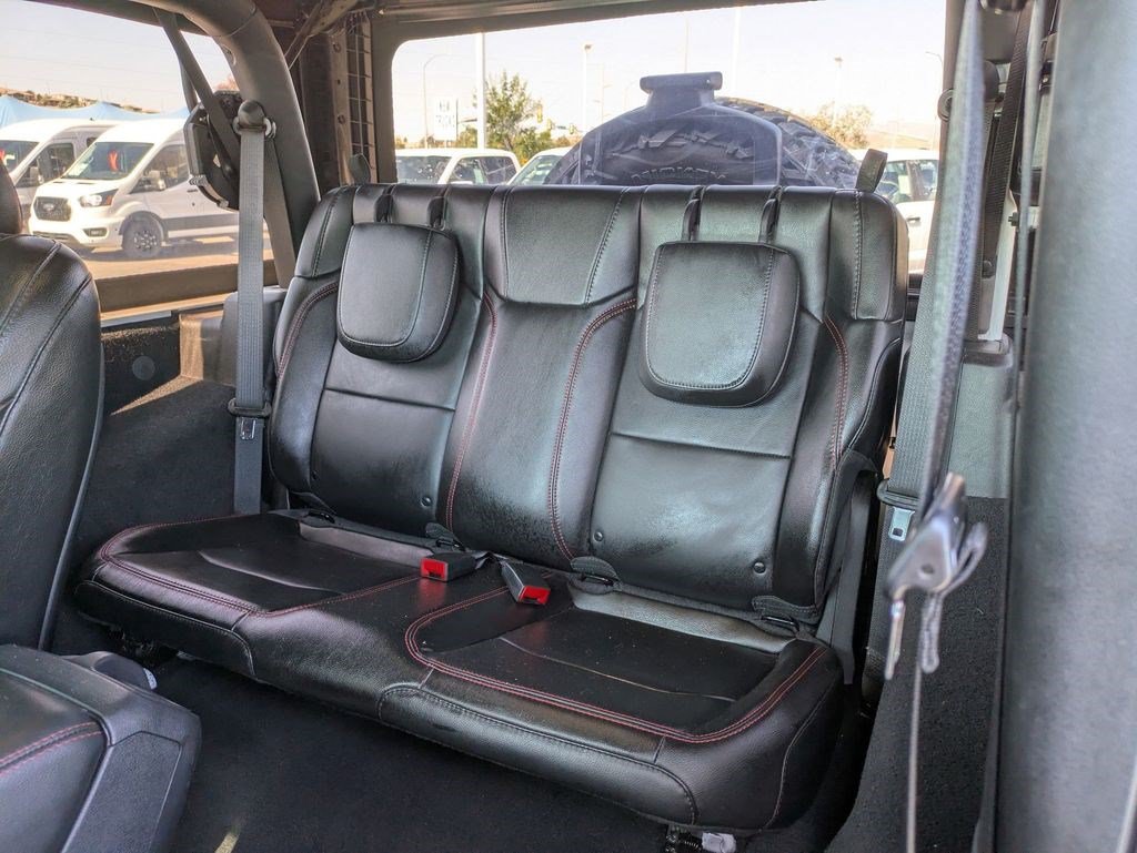 Used 2021 Jeep Wrangler Rubicon AWD/4WD image 27