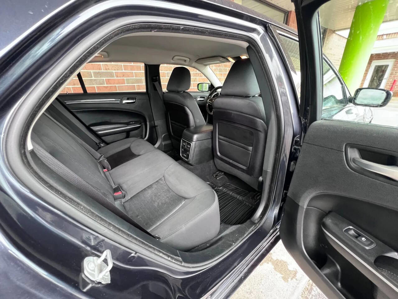 Used 2019 Chrysler 300 Touring w/ Sport Appearance Package image 18