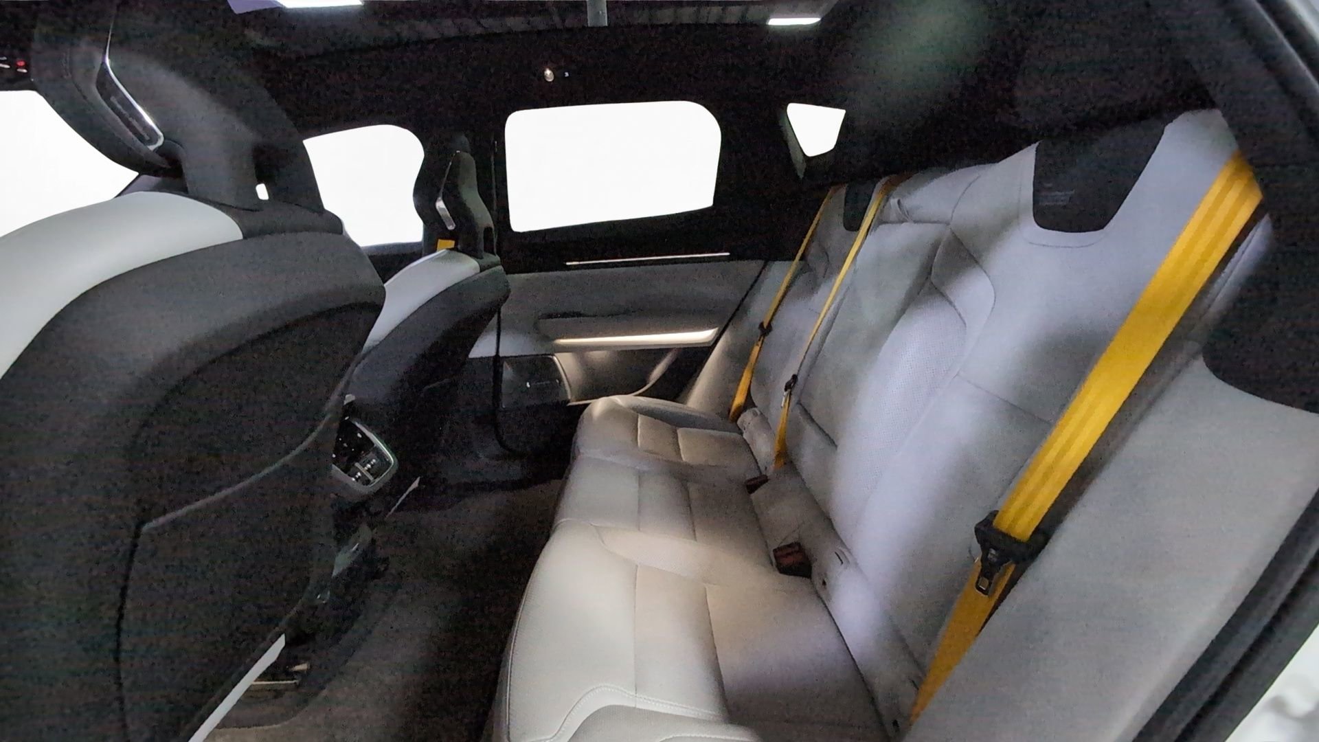 Used 2025 Polestar Polestar 3 image 17