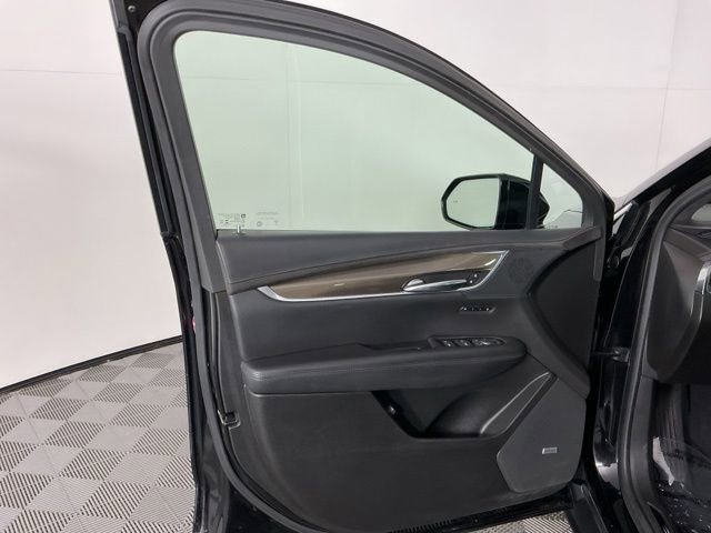 Used 2019 Cadillac XT5 Platinum AWD/4WD image 12