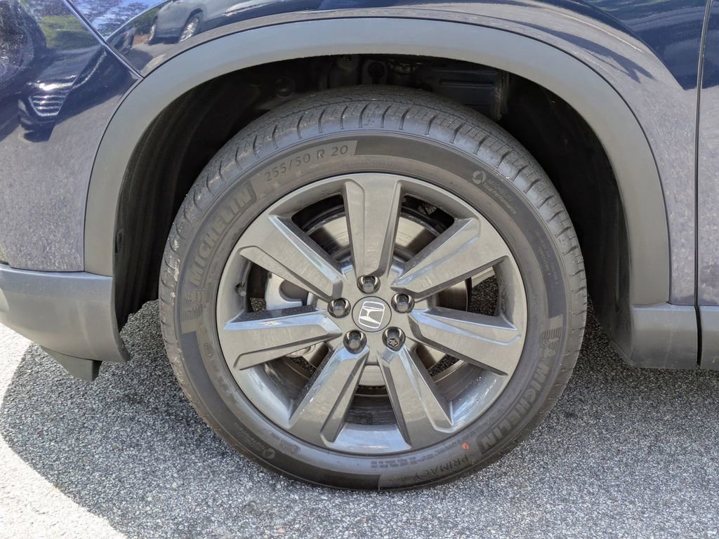 Used 2025 Honda Pilot Sport image 12