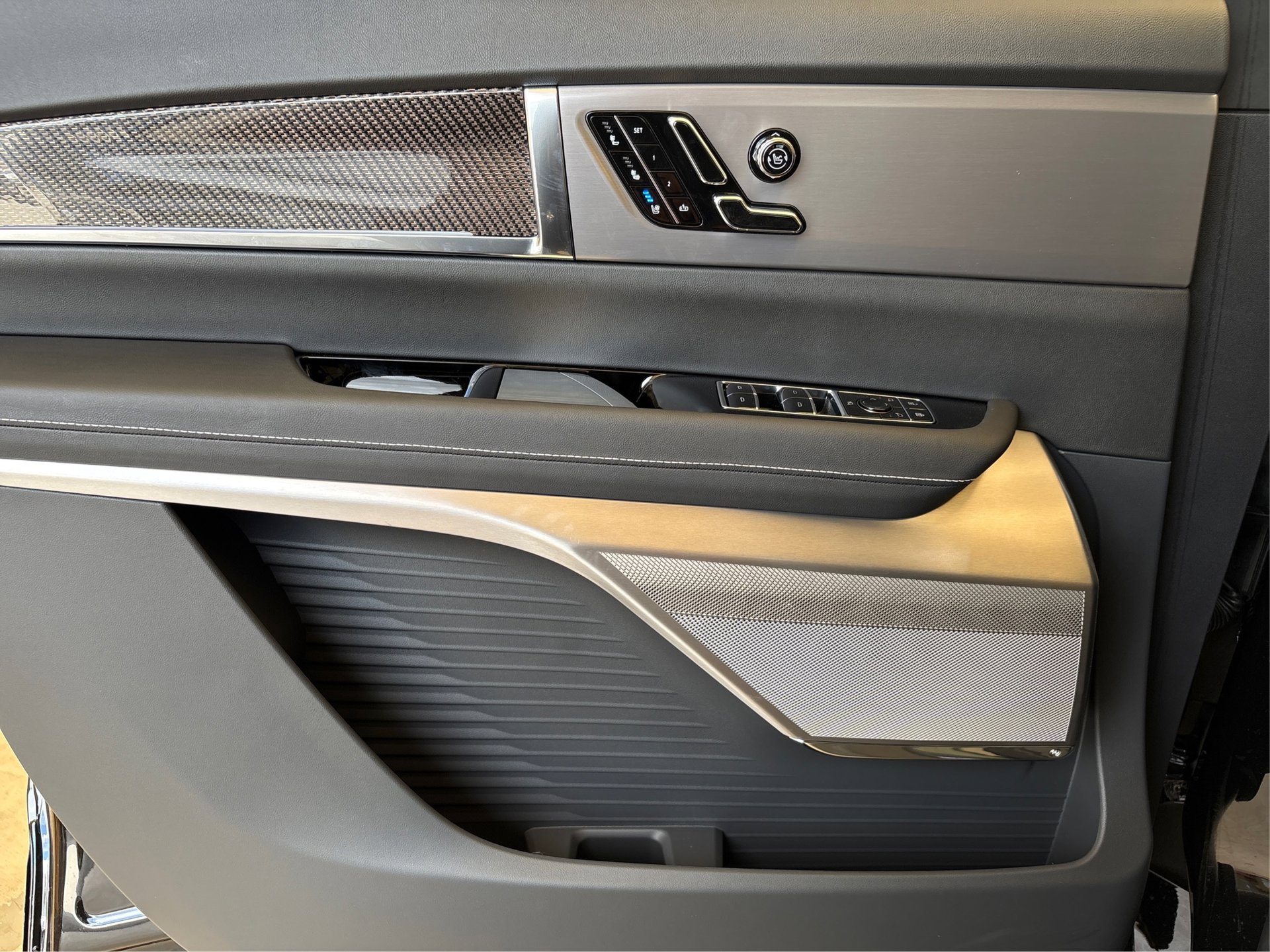New 2027 Cadillac Vistiq Sport AWD/4WD image 20