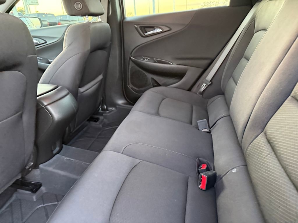 Used 2025 Chevrolet Malibu LS image 24
