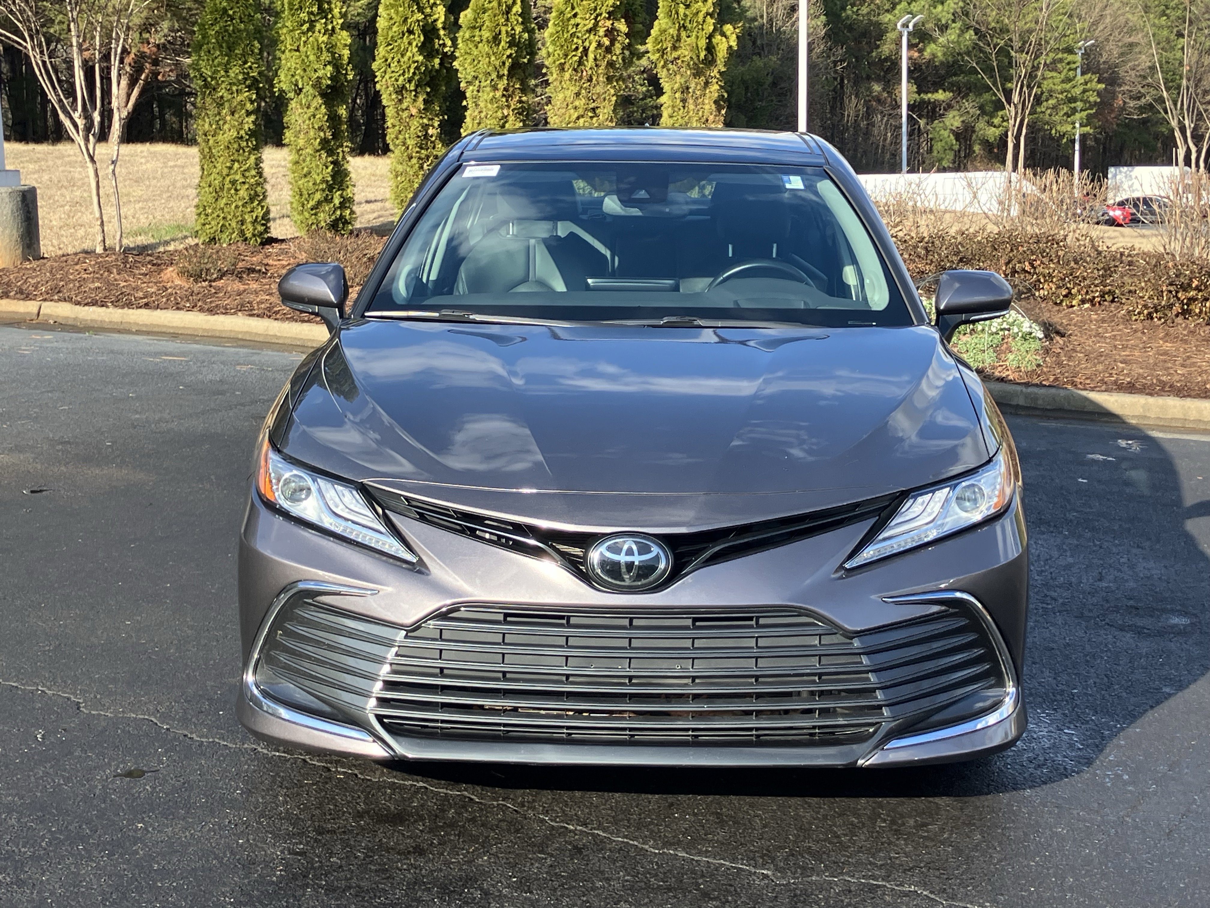 Used 2023 Toyota Camry XLE FWD image 3