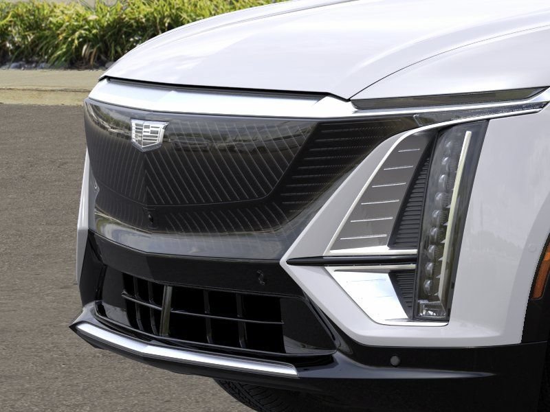 New 2025 Cadillac Lyriq Luxury w/ LPO, Floor Liner Package AWD/4WD image 13