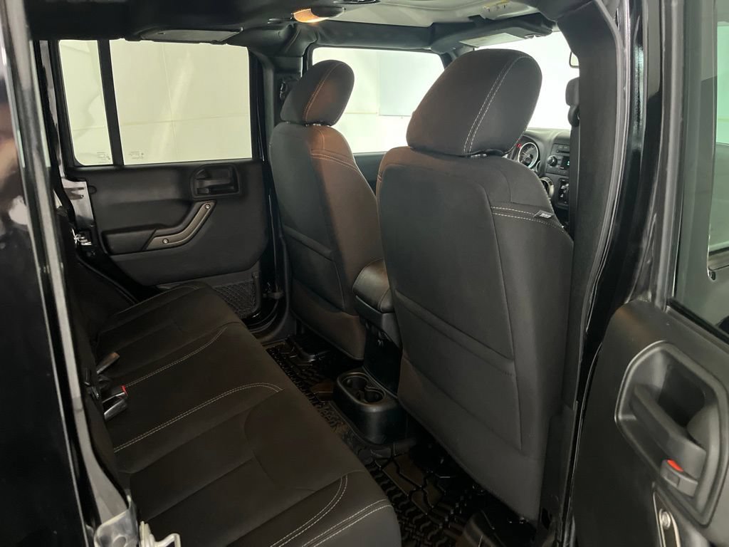 Used 2018 Jeep Wrangler Unlimited Sport AWD/4WD image 23
