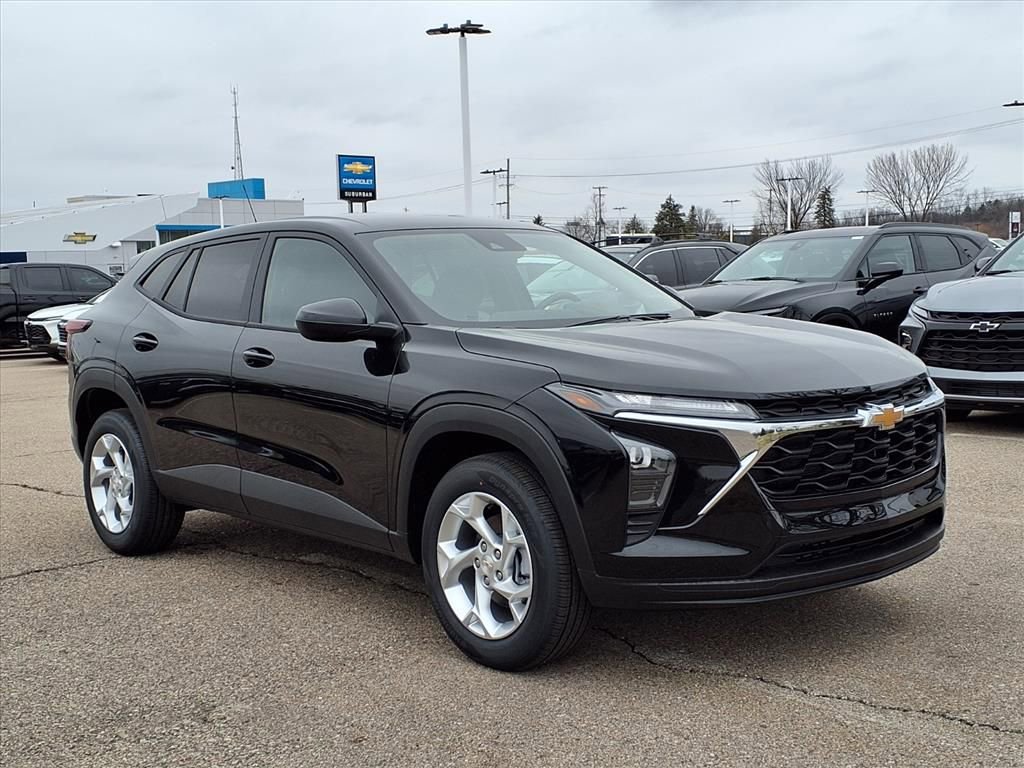 New 2026 Chevrolet Trax LS w/ LS Convenience Package image 3