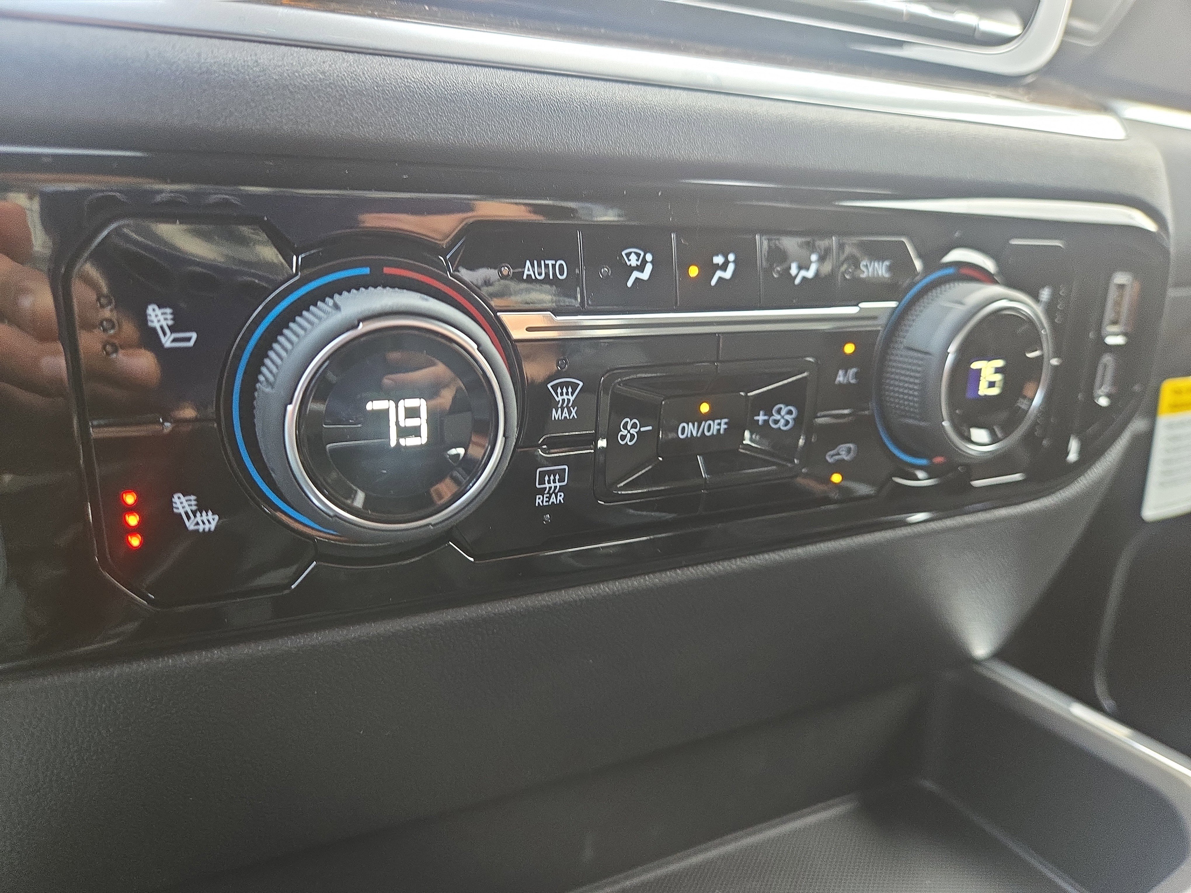 New 2026 Chevrolet Silverado 1500 LT Trail Boss w/ Dark Appearance Package image 28