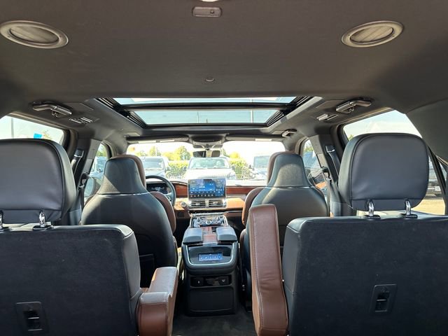 Used 2022 Lincoln Navigator Reserve image 14