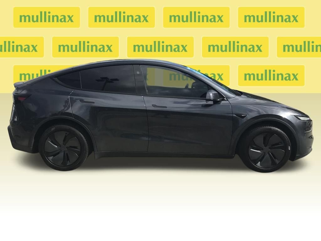 Used 2026 Tesla Model Y 2WD video 2