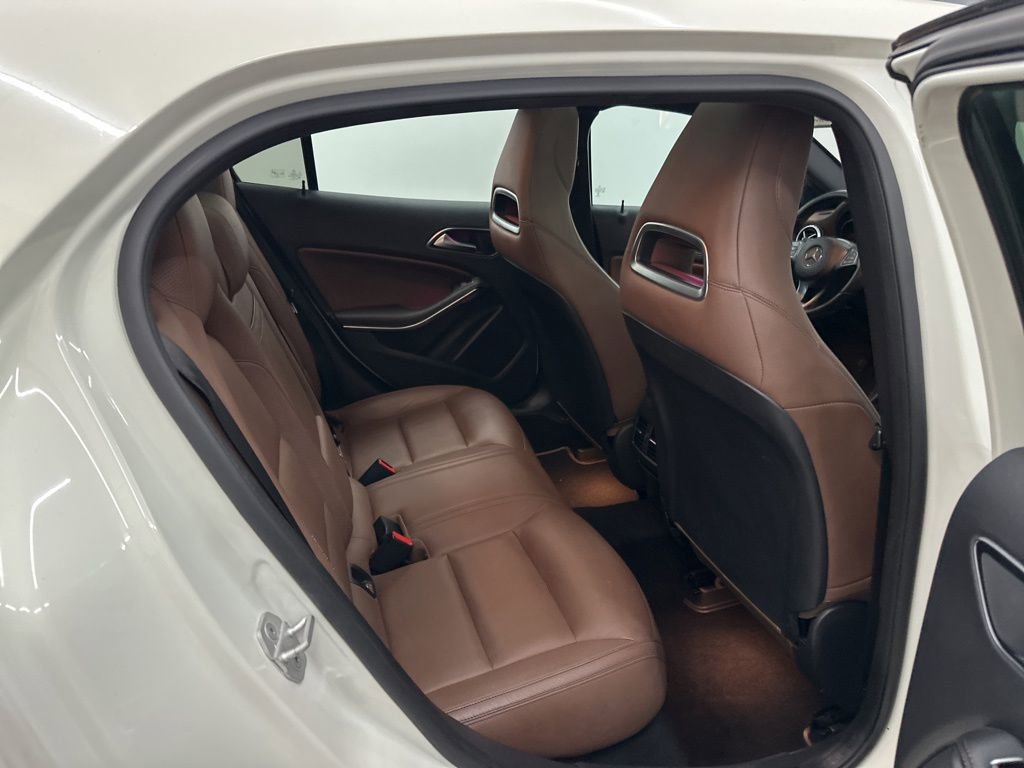 Used 2017 Mercedes-Benz GLA 250 image 25