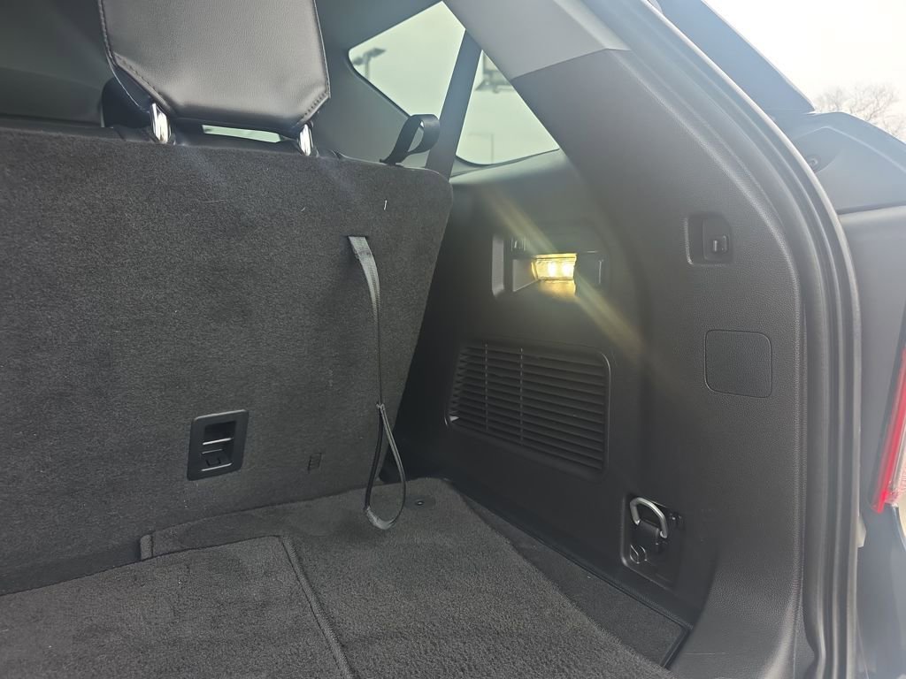 Certified 2024 Ford Explorer XLT w/ Equipment Group 202A AWD/4WD image 13