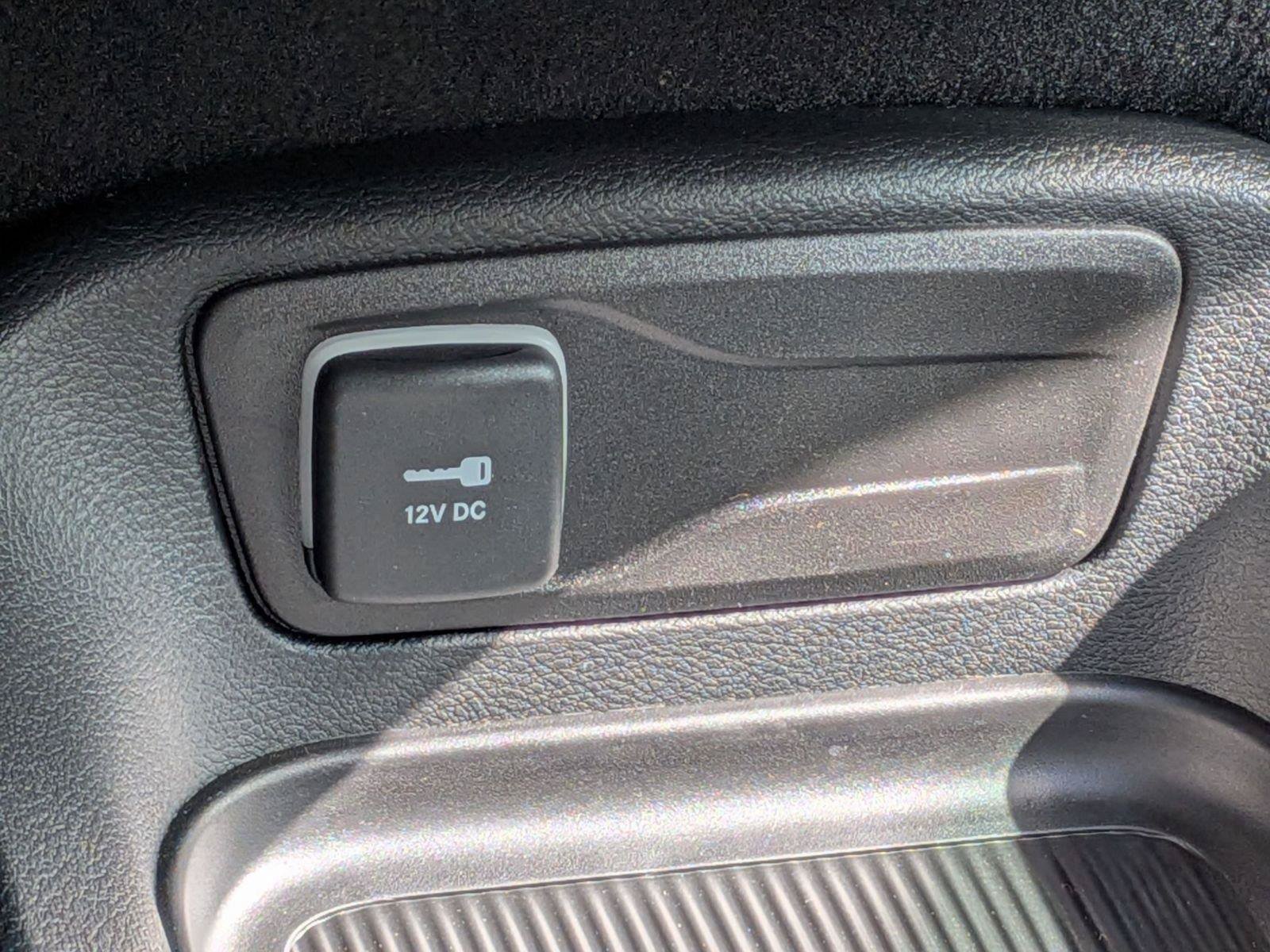 New 2026 Chrysler Voyager LX FWD image 32