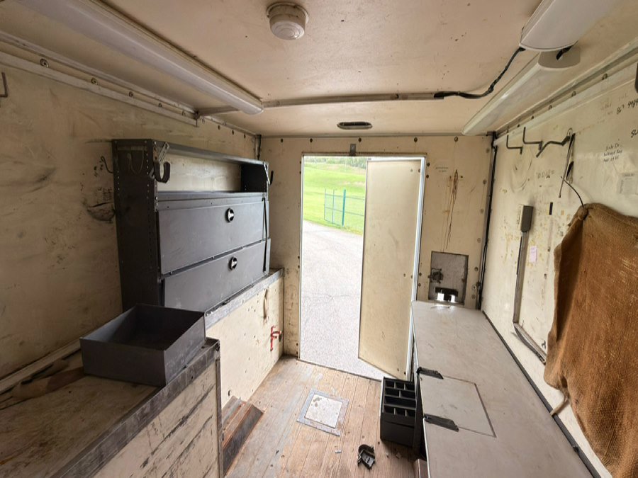 Used 2011 Ford E-350 and Econoline 350 Super Duty RWD image 14