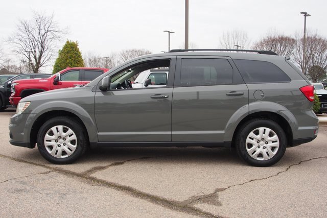 Used 2019 Dodge Journey SE image 4
