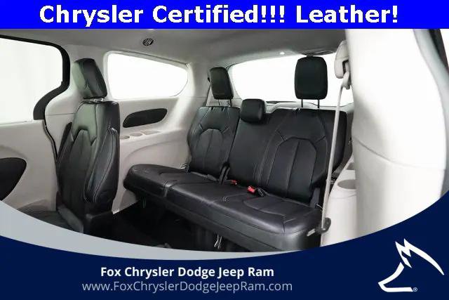 Certified 2024 Chrysler Pacifica Touring-L image 16