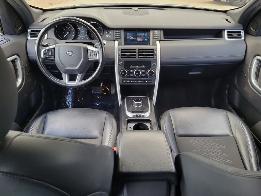 Used 2018 Land Rover Discovery Sport SE image 17