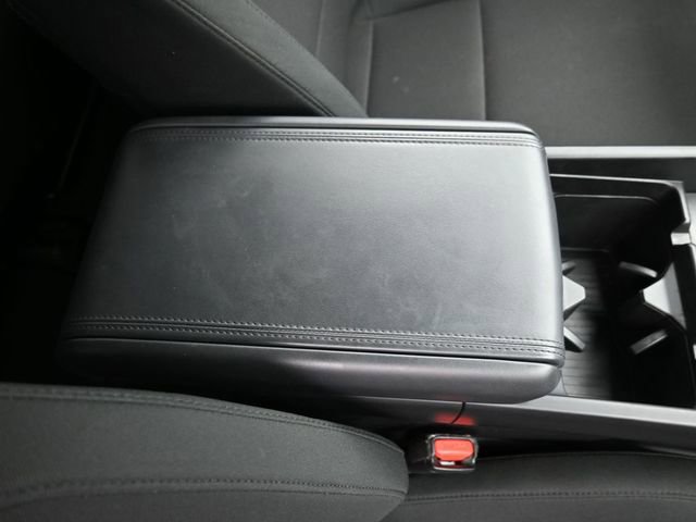 Used 2025 Hyundai Santa Fe SE FWD image 39