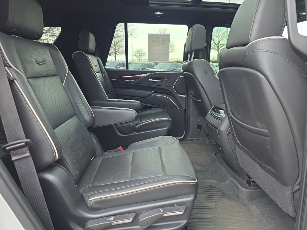Used 2021 Cadillac Escalade Premium Luxury w/ LPO, Illumination Package image 21