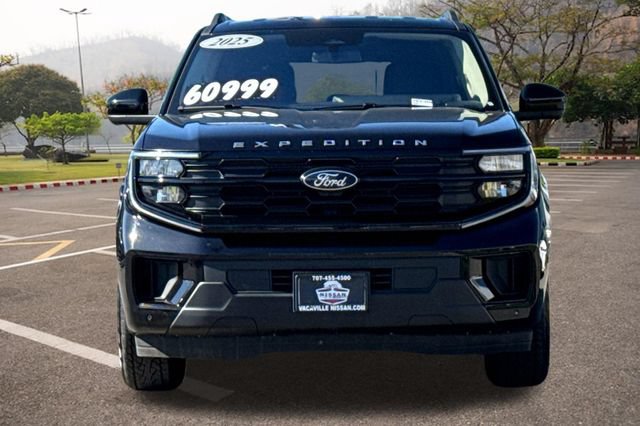 Used 2025 Ford Expedition Active AWD/4WD image 9
