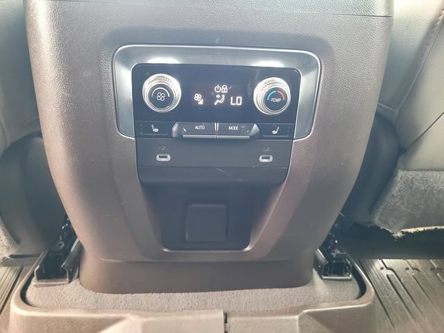 Used 2022 GMC Yukon SLT w/ SLT Premium Package AWD/4WD image 13