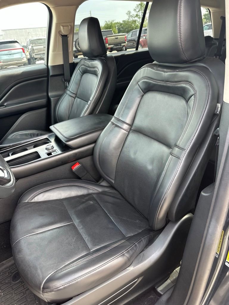 Used 2021 Lincoln Aviator Reserve w/ Equipment Group 201A AWD/4WD image 20