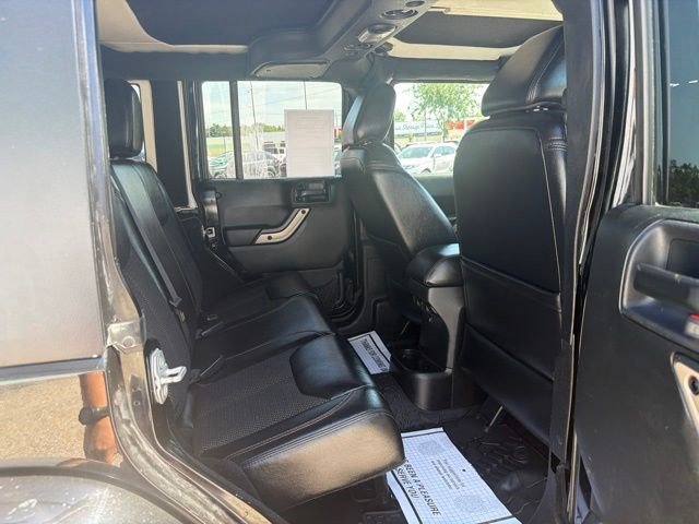 Used 2016 Jeep Wrangler Unlimited Sahara AWD/4WD image 17