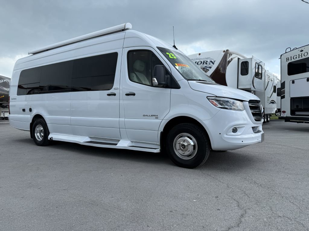 Used 2022 Mercedes-Benz Sprinter 3500 image 1